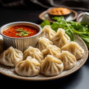 Veg Steamed Momos [8 Pcs]