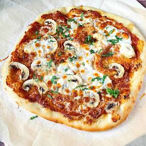 Cheesy Mushrom Pizza 6 Inches