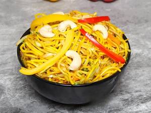 Veg Singapori Noodles (Serving 1)