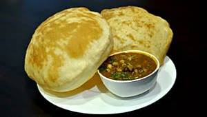 Chole Bhature ( 2 Pcs )