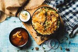 Chicken Biriyani With Chicken Curry Combo