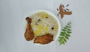 Andhra Chicken Dum Biryani Served With Salan, Raita And Salad (2pc Chicken)
