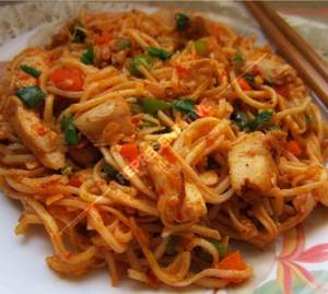 Schezwan chicken noodles