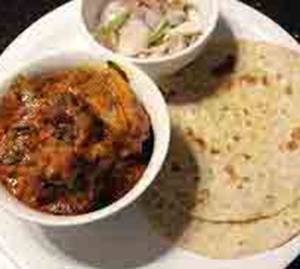 Chicken Curry Tawa Roti + Salad [3 pieces]