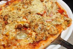 Chicken Supreme Pizza