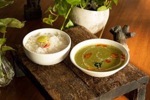 Green Thai Curry With Steamed Rice