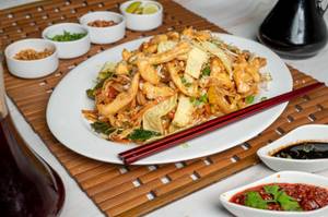 Phad Thai Rice Noodles [Chicken]
