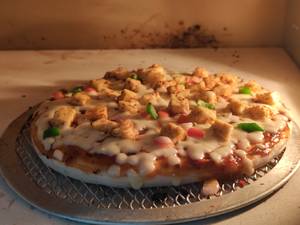 Fried Paneer Pizza