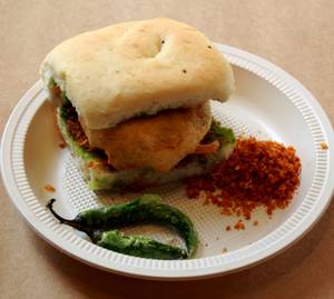 2 Classic Vada Pav