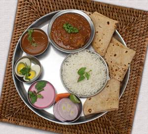 Special Chicken Thali