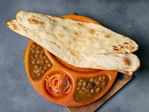 Chole + 3 Kulcha