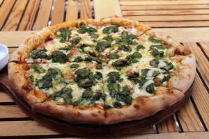 11" Sourdough Veg Mushroom With Pesto Sauce