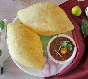 Chola Bhatura