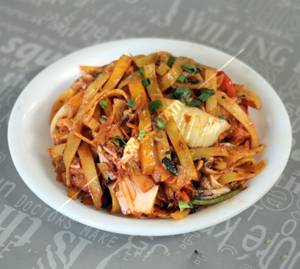 Chicken Hakka Noodles