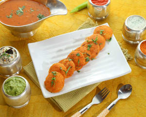 Cocktailed Rice Cake Idli [130 Grams]