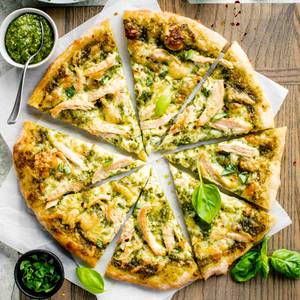 Chicken pesto pizza