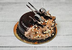 Chocolate Crunch Fresh Cream Cakes