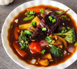 Seasonal Vegetables In Spicy Garlic Sauce