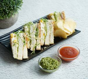 Corn Cheese Garlic Onion Capsicum Sandwich