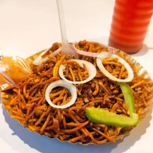 Chicken chowmin [full]