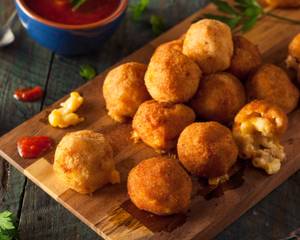 Fried mac and cheese balls
