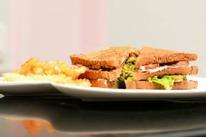 Green Pesto Chicken Sandwich