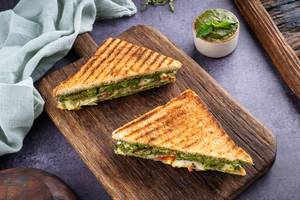 Paneer Pesto Sandwich [26g Protein, 563 Kcal]