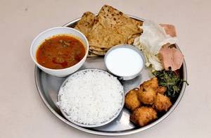 Puran Poli Thali 