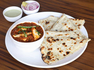Kadai Paneer With 1 Butter Naan