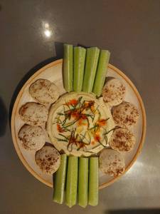 Hummus with Warm Pita