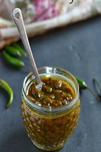 Puli Milaigai Pickle (300gm)
