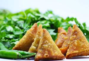 Cocktail Samosa [3 Pieces]