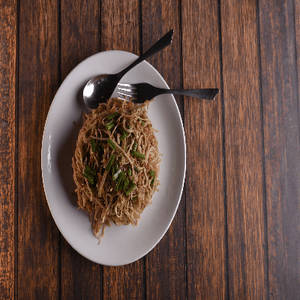 VEG CHOWMEIN ( HAKKA )
