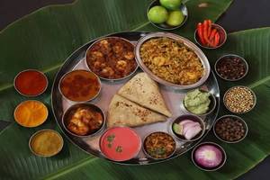 Prawns Thali With Chapati