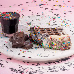 Coco Dark And White Waffle