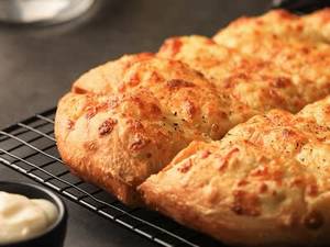 CheeSee Garlic Bread (8 Pcs)