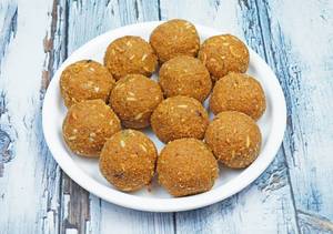 Plain Besan Ladoo 