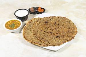 2 Onion Paratha With Chole And Pickle