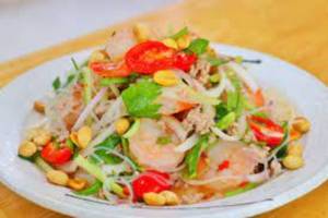 Yum Woon Sen Salad 