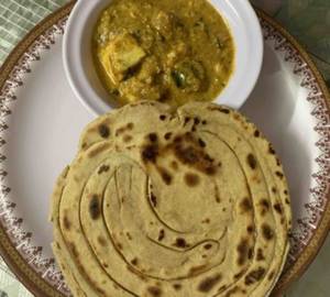 Kadhai Paneer + 2 Laccha Paratha + salad + achar