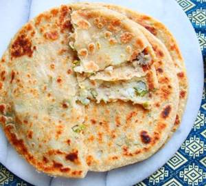 Aloo Payaj Paratha