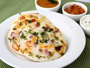 Rava Uttapam With Coconut Chatni