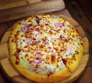 Onion pizza