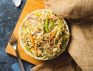 Veg Hakka Noodles