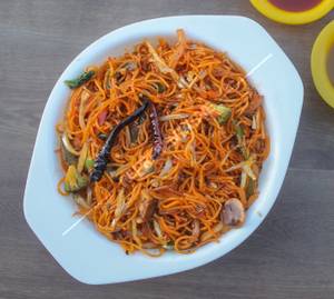 Special Chilli Garlic Chowmein