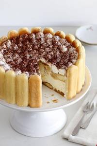 Tiramisu Cake (1/2 Kg)