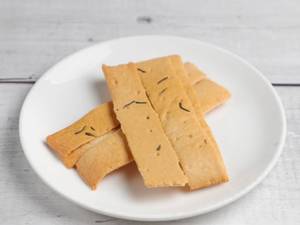 Sourdough Rosemary Crackers