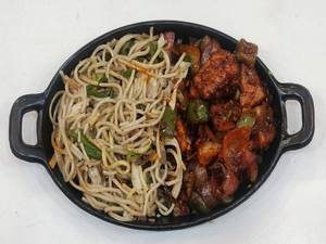 Chilli Garlic Noodles & Paneer Chilly