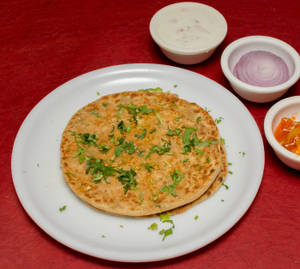 Aloo Pyaza Paratha
