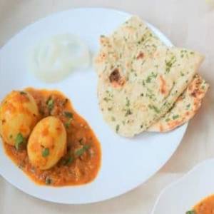 Egg Curry With 2 Roti